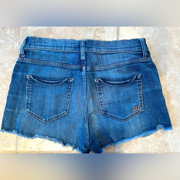 Express Distressed Short Shorts - Picture 2 of 3